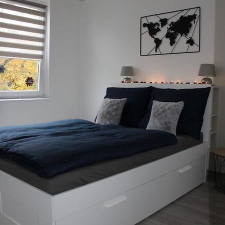 Appartamento Izzy Apartament Miskolc Esterno foto