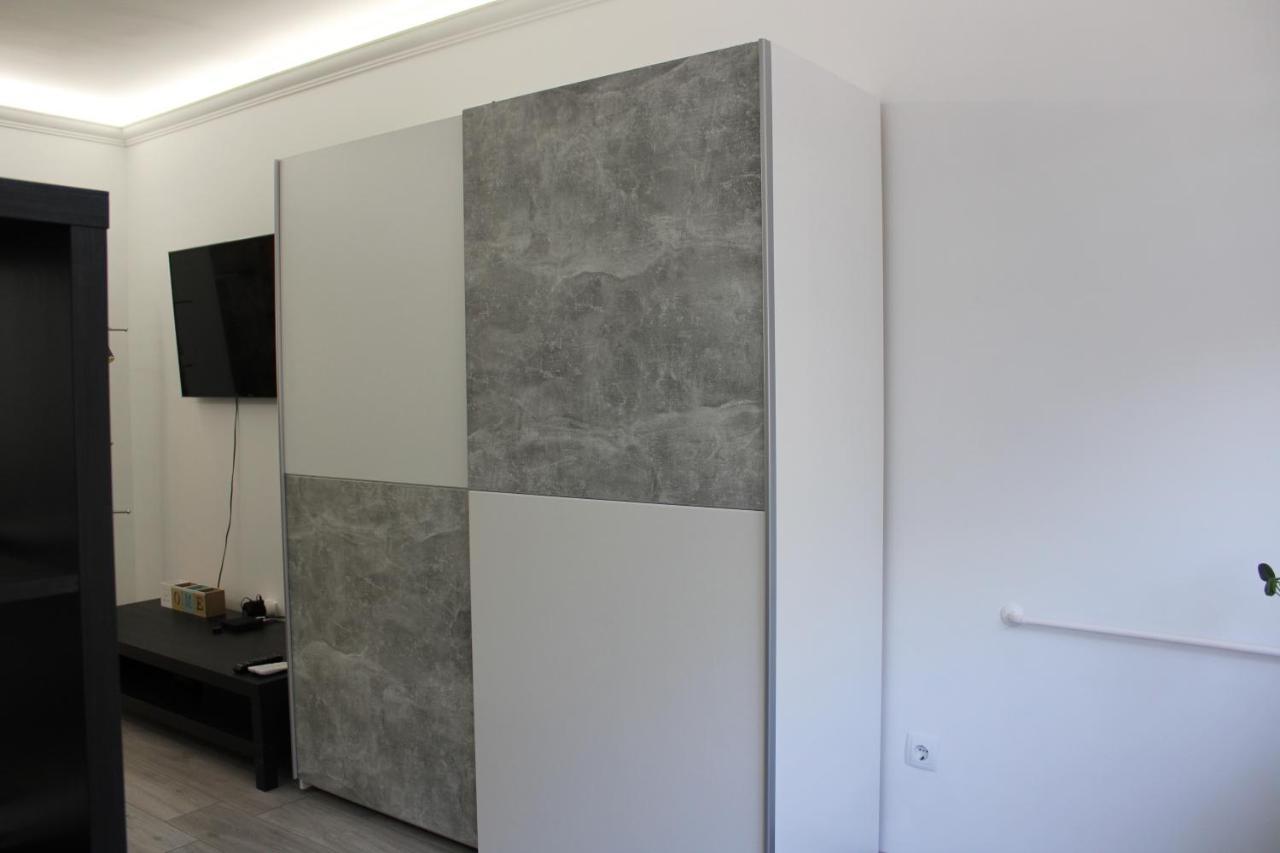 Appartamento Izzy Apartament Miskolc Esterno foto