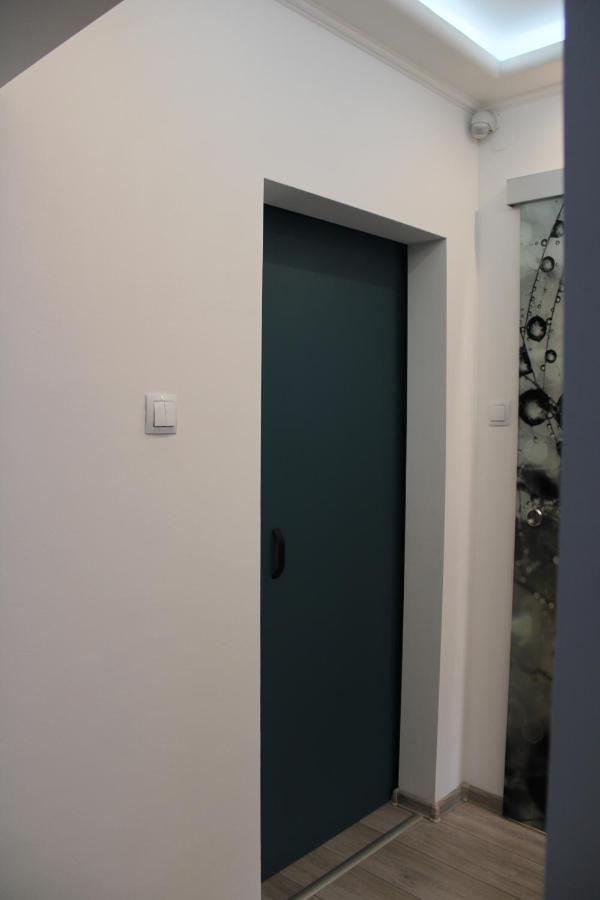 Appartamento Izzy Apartament Miskolc Esterno foto
