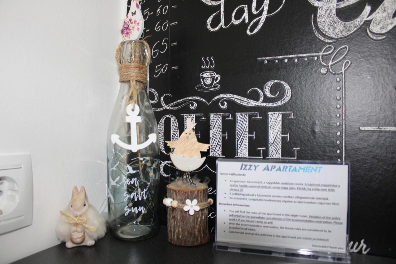 Appartamento Izzy Apartament Miskolc Esterno foto