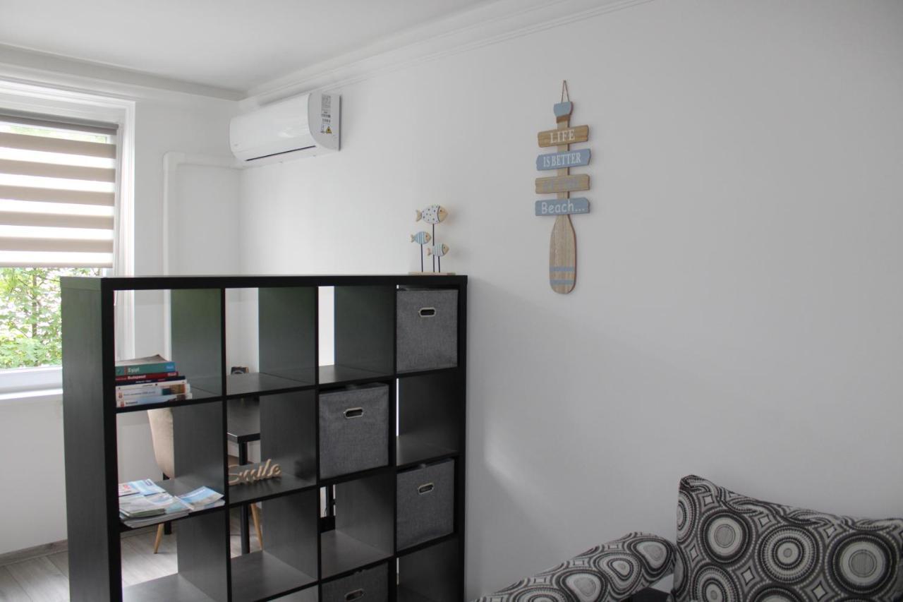 Appartamento Izzy Apartament Miskolc Esterno foto