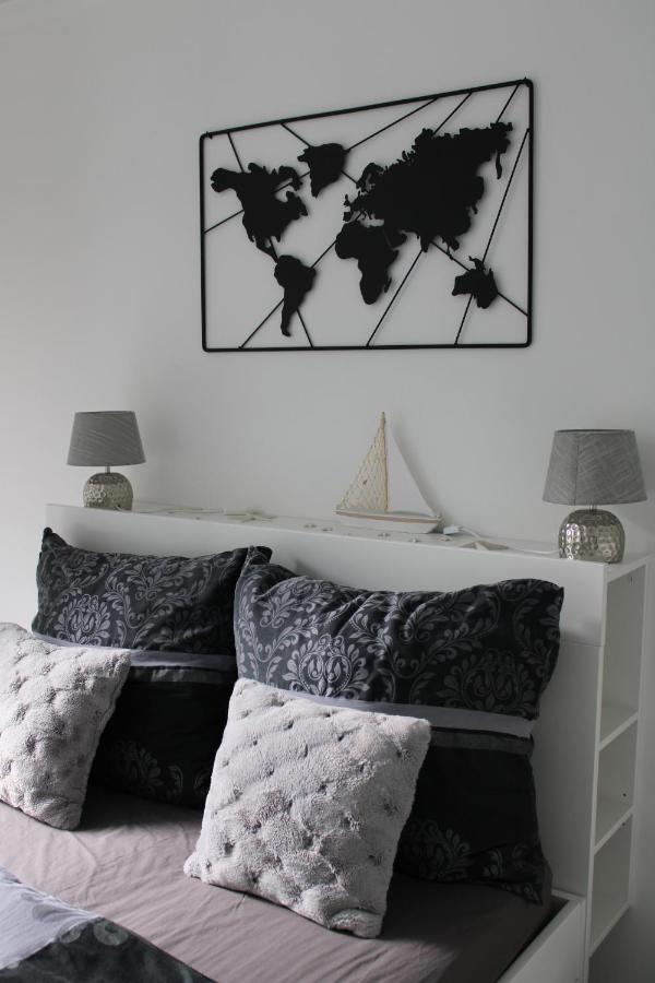 Appartamento Izzy Apartament Miskolc Esterno foto